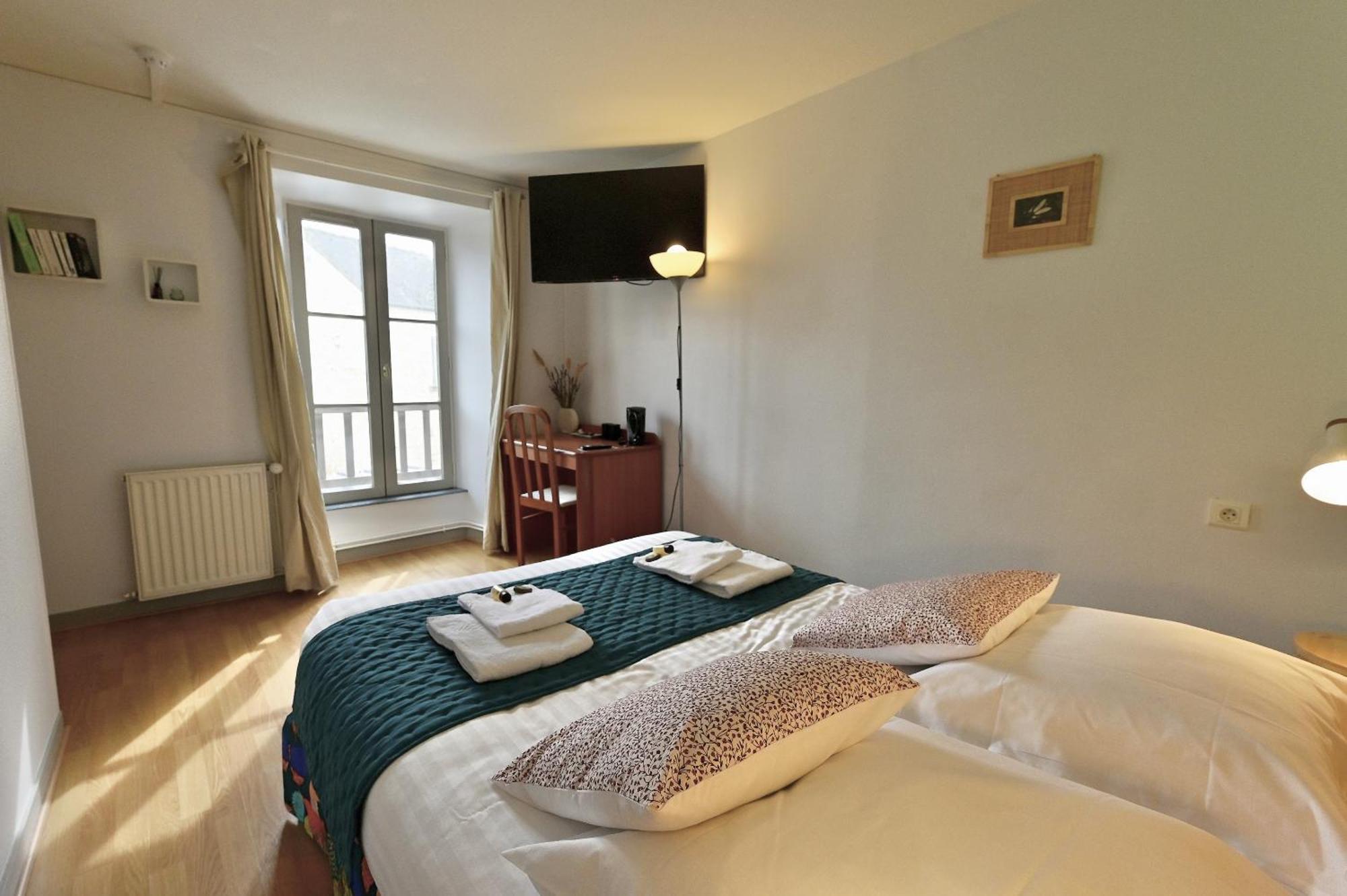 Hotel La Cuisine Des Lulus Montainville  Room photo
