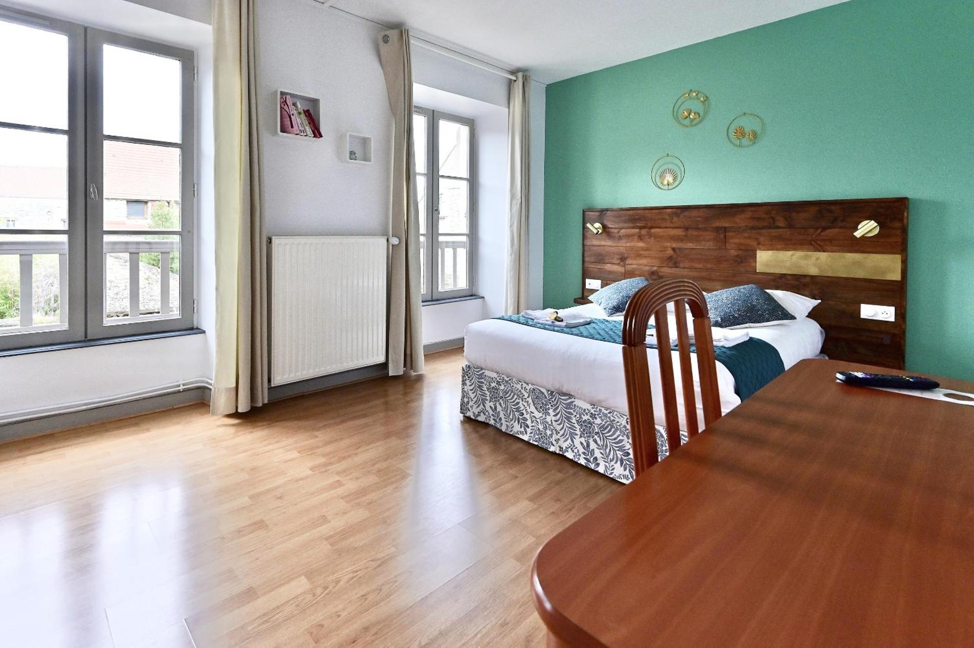 Hotel La Cuisine Des Lulus Montainville  Room photo